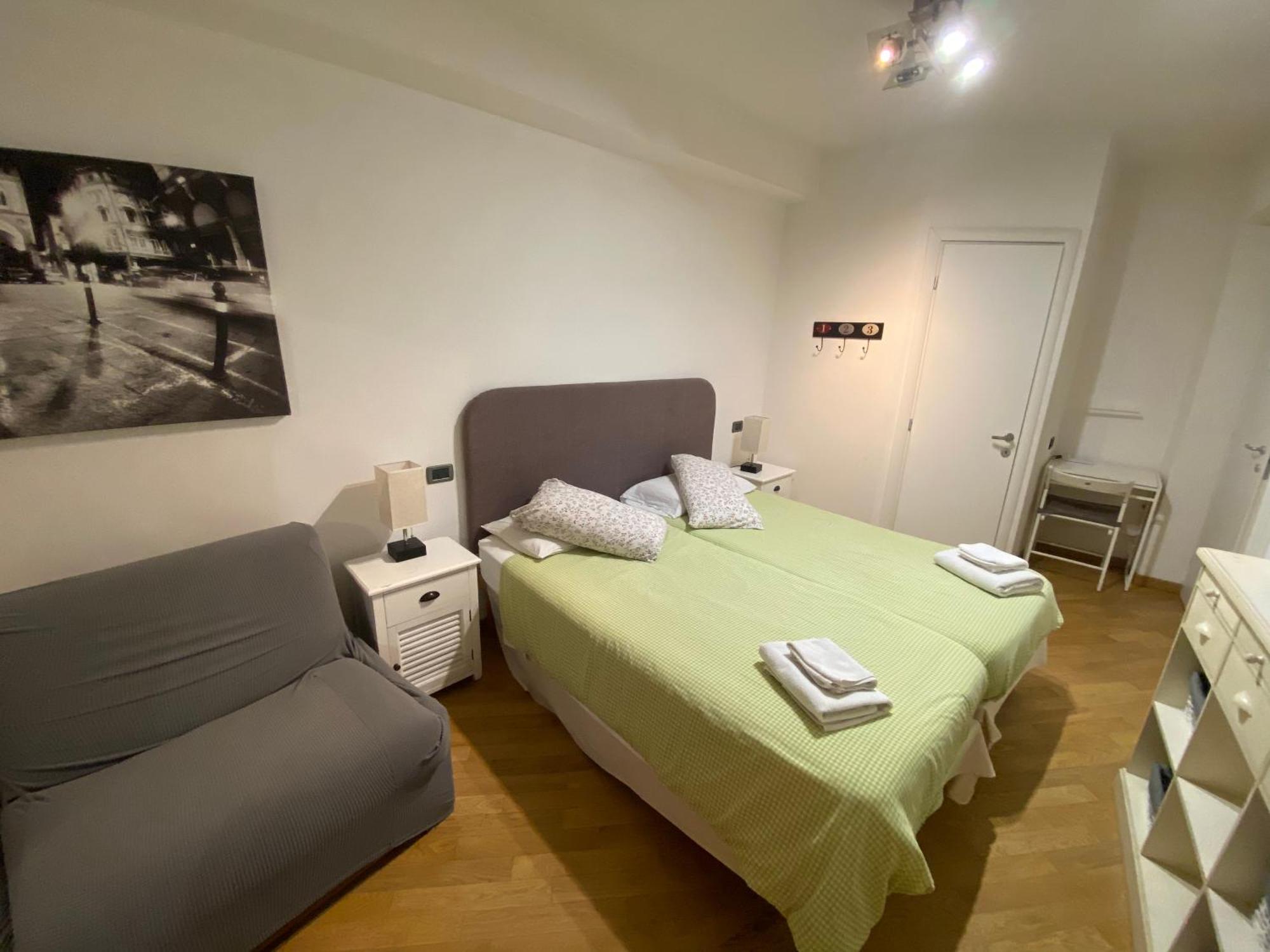 B&B And Home La Piazzetta Della Pioggia Bologna Exteriör bild