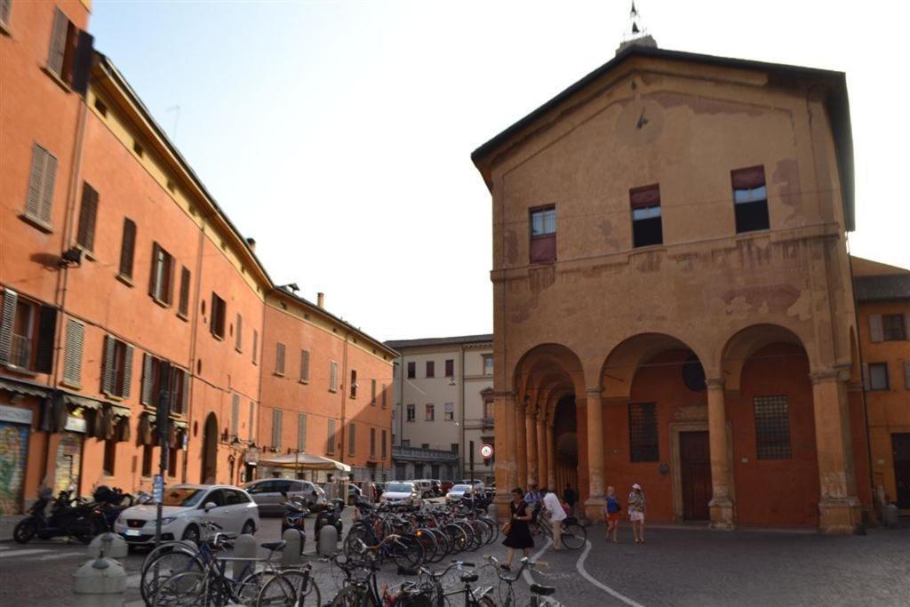 B&B And Home La Piazzetta Della Pioggia Bologna Exteriör bild